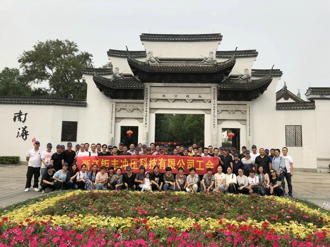 Jeseň je lepšia ako jar --- rekord v činnosti odborov 2019