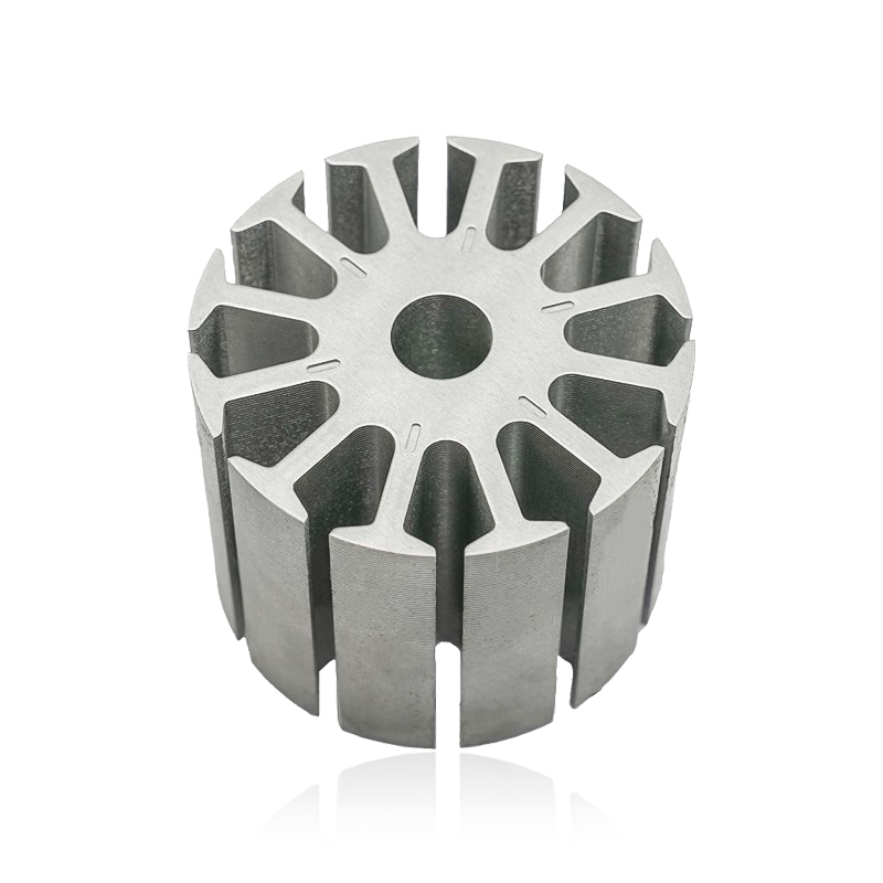 Ako stator motora vodného čerpadla a jadro rotora prispievajú k stabilite krútiaceho momentu a hladkému štartu motora vodného čerpadla?